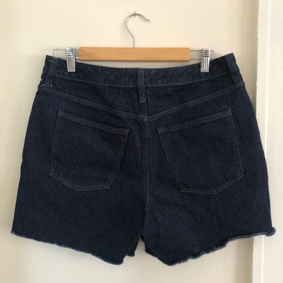 Universal Thread Vintage Midi Denim Shorts, Size 10/30R - Picture 3 of 5
